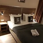 Hotel Hague Center 3*